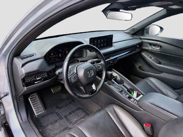 Used 2024 Honda Accord Sport image 9