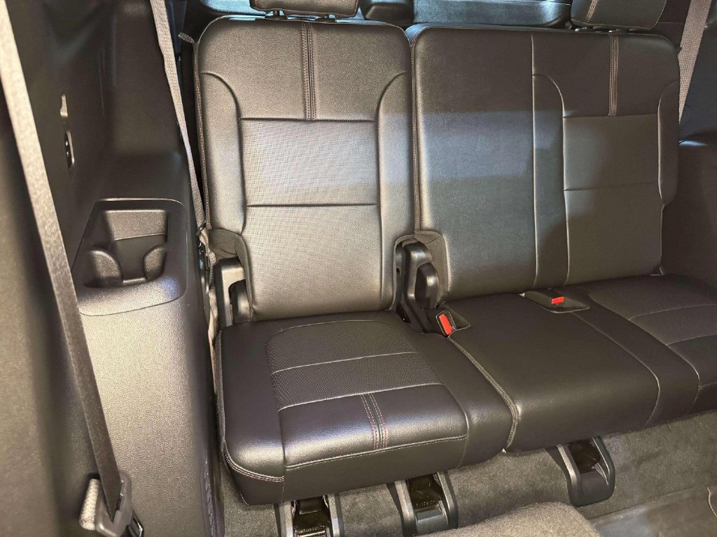 Used 2023 Chevrolet Traverse RS w/ LPO, Floor Liner Package AWD/4WD image 29