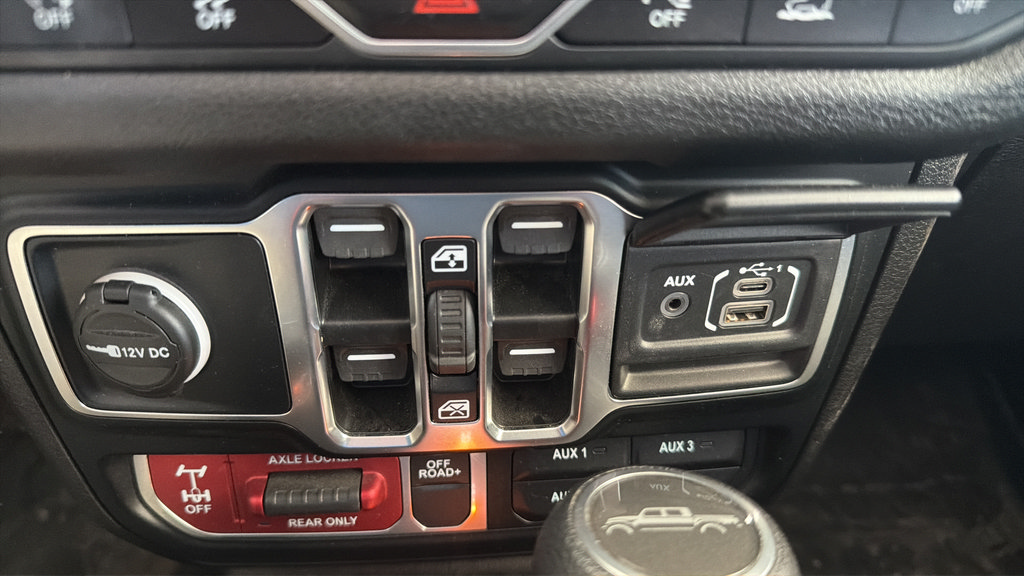 Used 2024 Jeep Gladiator Sport AWD/4WD image 22