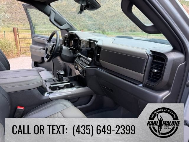 Used 2023 Chevrolet Silverado 1500 ZR2 w/ Technology Package AWD/4WD image 37