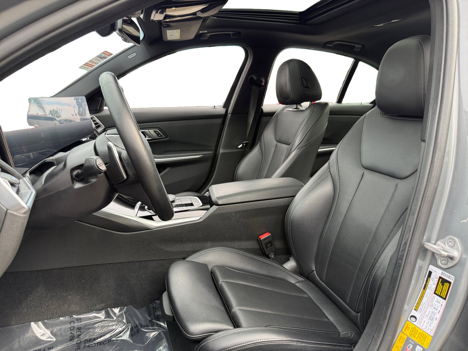 Used 2023 BMW 330e w/ Premium Package image 9