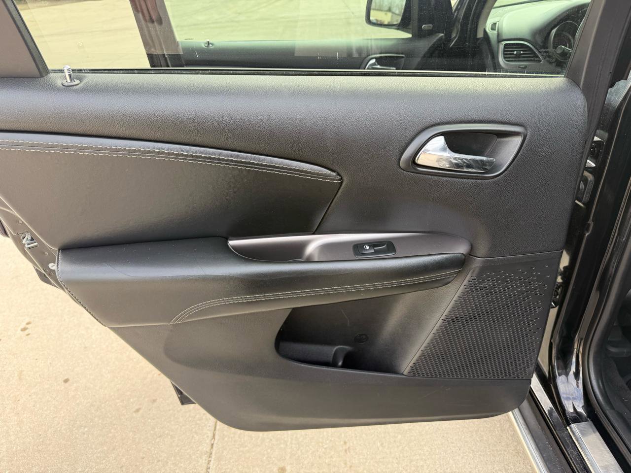 Used 2018 Dodge Journey Crossroad w/ Driver Convenience Group image 19