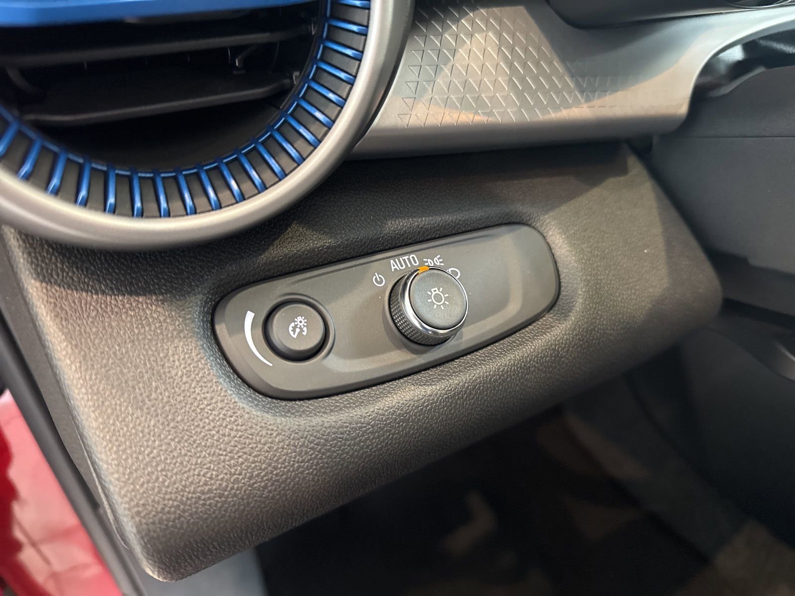 New 2026 Chevrolet Trax LS image 15