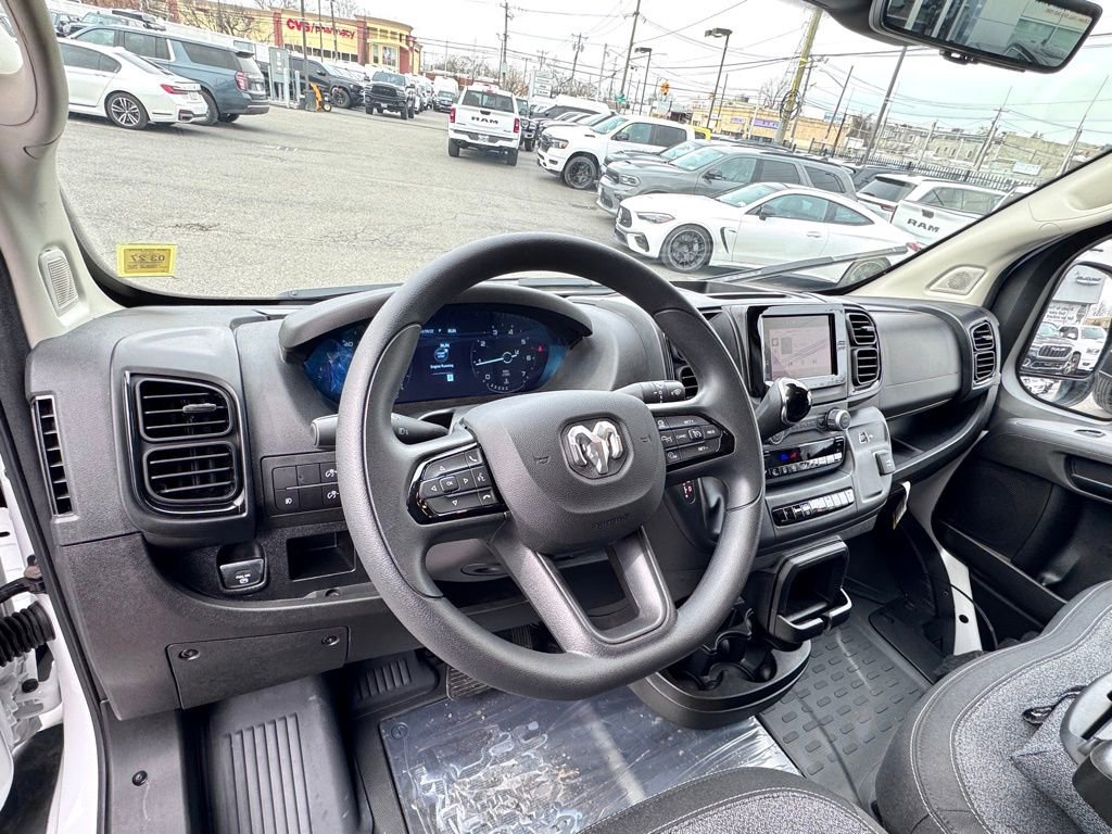 Used 2025 RAM ProMaster 3500 w/ Crew Van Package image 17