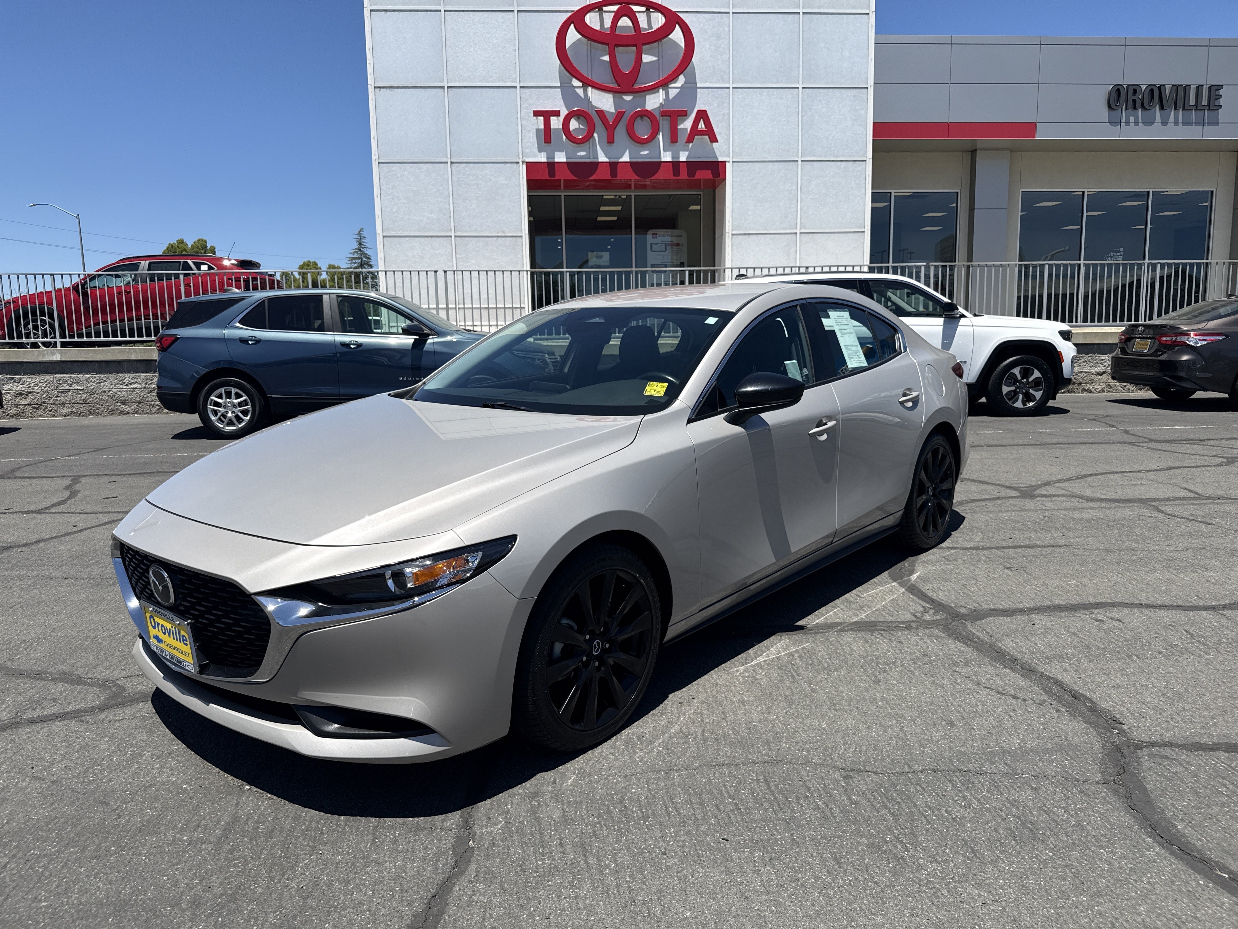 Used 2024 MAZDA MAZDA3 s FWD image 1