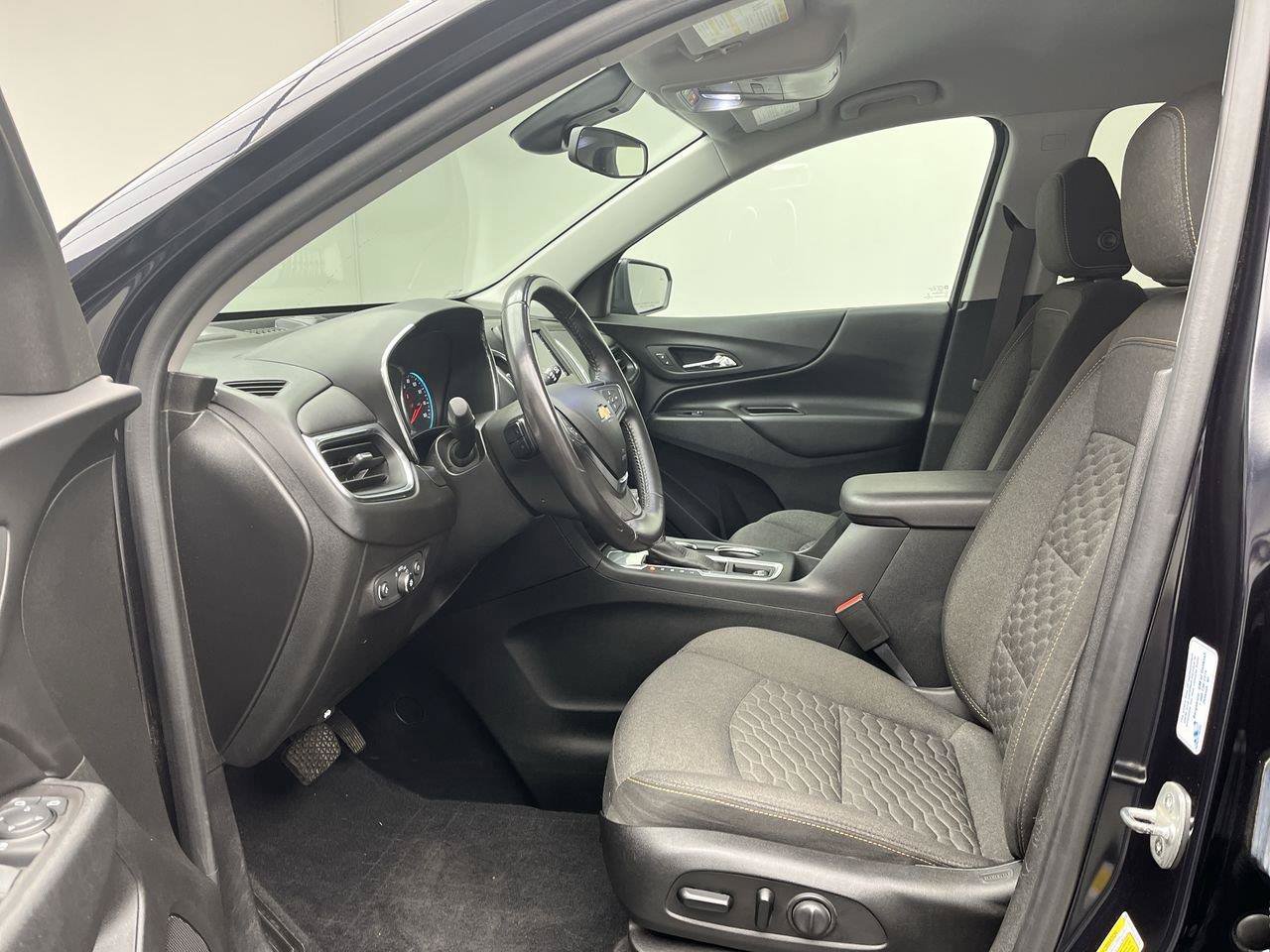 Certified 2020 Chevrolet Equinox LT FWD image 3