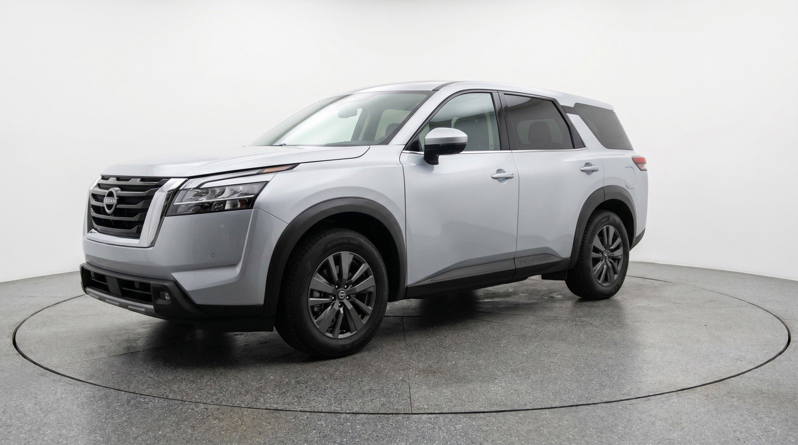 Used 2025 Nissan Pathfinder SV FWD image 3