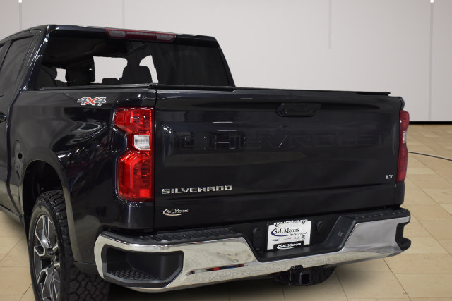 Used 2023 Chevrolet Silverado 1500 LT AWD/4WD image 8