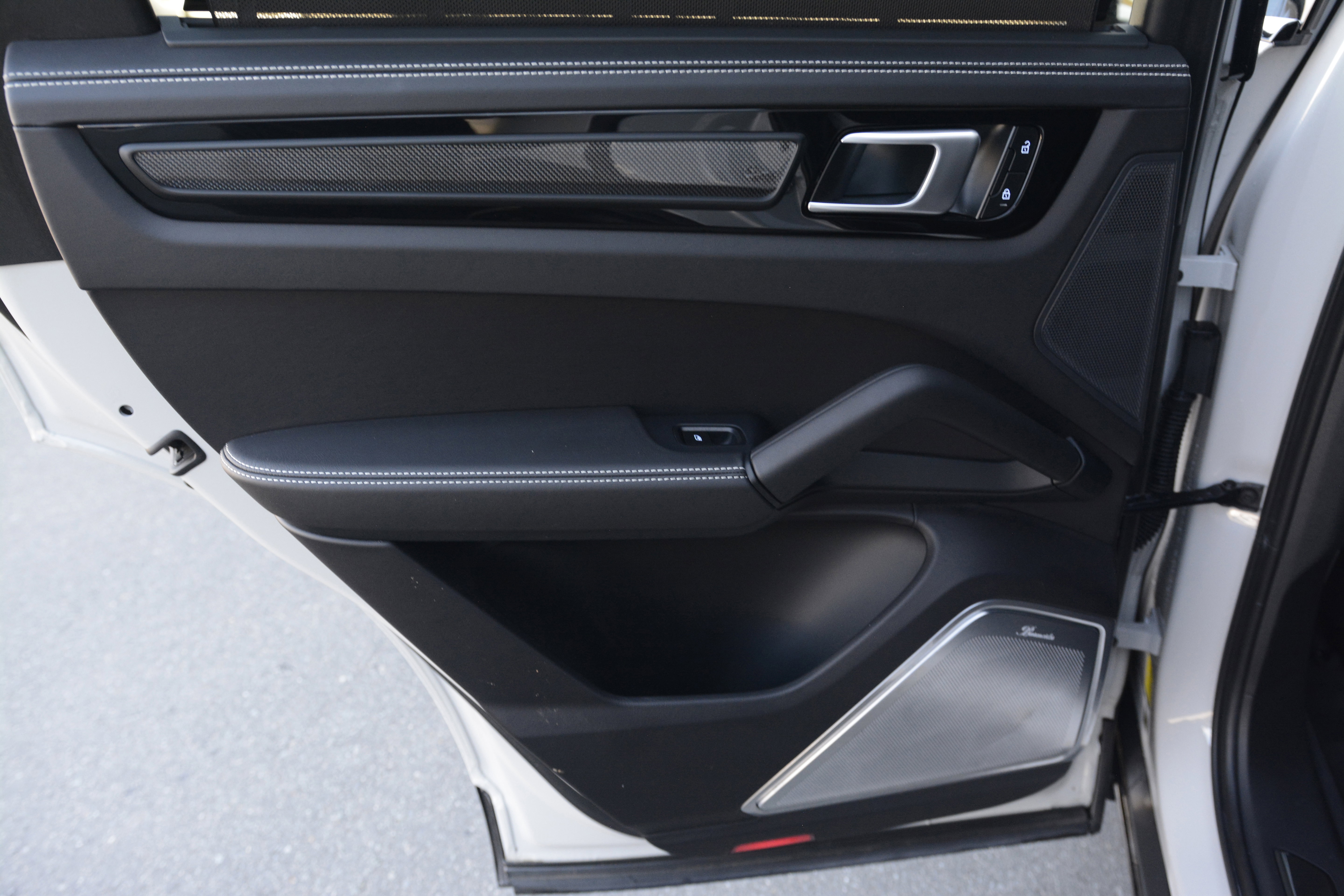 Certified 2022 Porsche Cayenne Turbo GT image 34