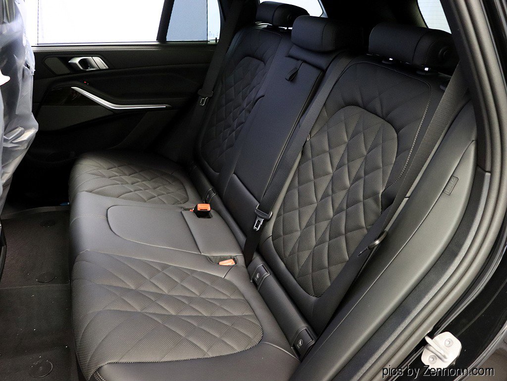 Used 2026 BMW X5 xDrive40i w/ Climate Comfort Package image 12