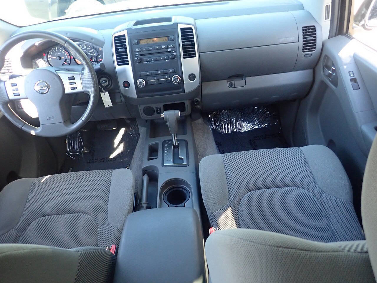 Used 2012 Nissan Frontier SV w/ SV Premium Utility Pkg image 12