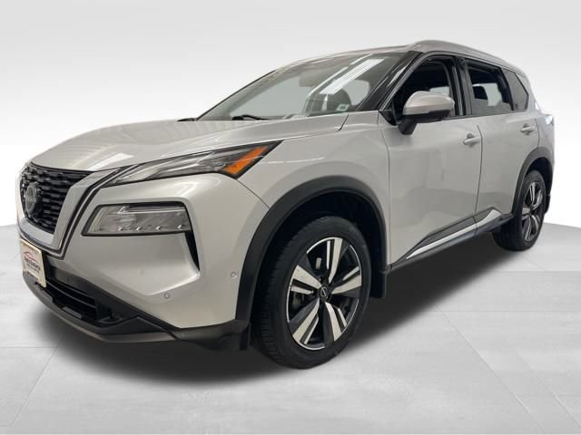 Used 2022 Nissan Rogue SL w/ SL Premium Package image 2