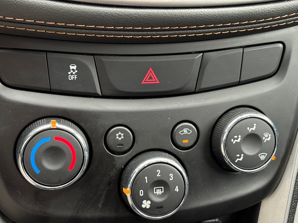 Certified 2022 Chevrolet Trax LT w/ LT Convenience Package image 16