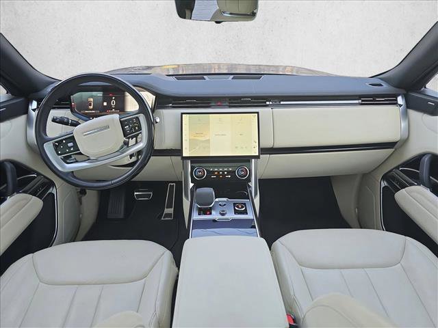 Certified 2023 Land Rover Range Rover SE image 9