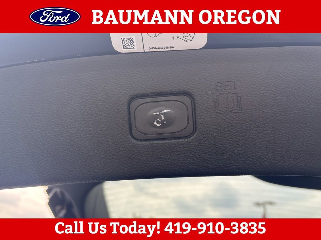 Used 2017 Ford Edge SEL w/ Equipment Group 201A AWD/4WD image 6