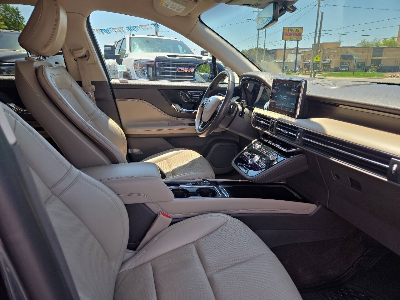 Used 2021 Lincoln Corsair Reserve w/ Equipment Group 201A AWD/4WD image 13