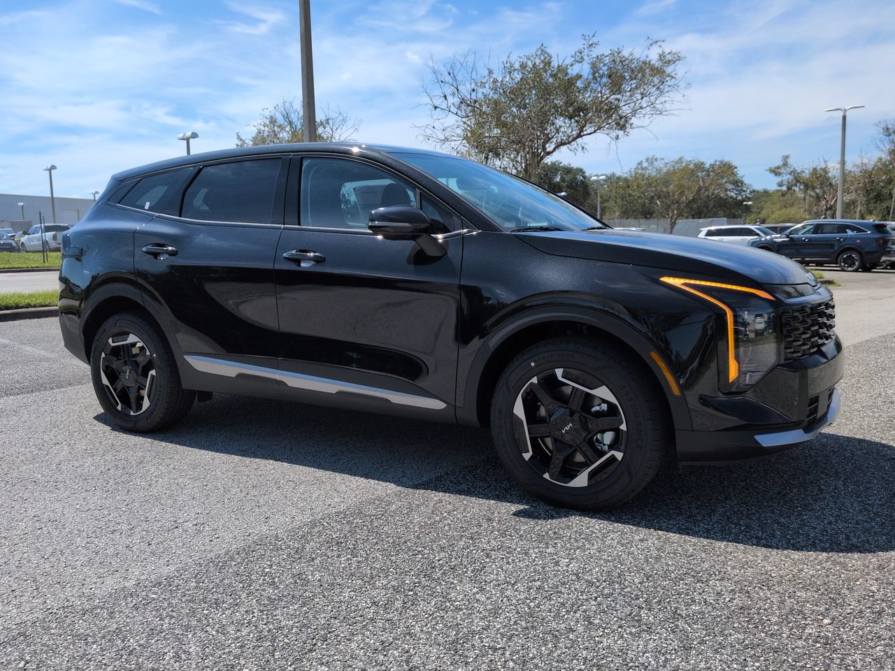 New 2027 Kia Sportage S AWD/4WD image 2