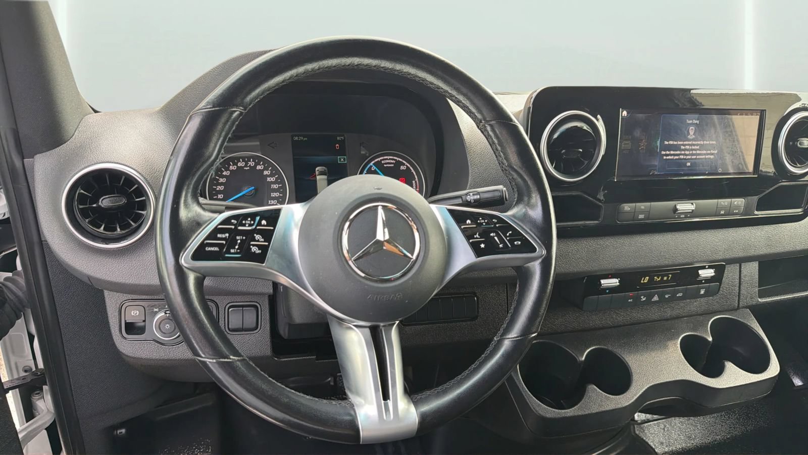 Used 2024 Mercedes-Benz eSprinter 170 Cargo image 19