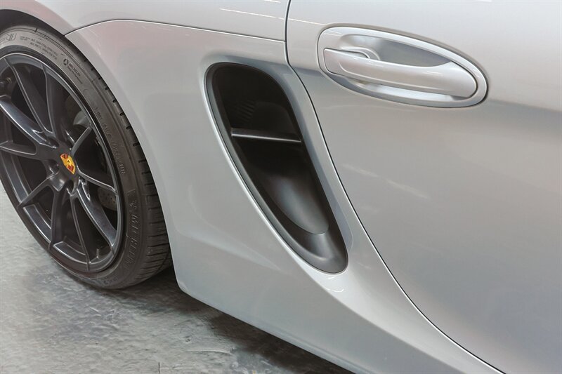 Used 2016 Porsche Boxster Spyder RWD image 26
