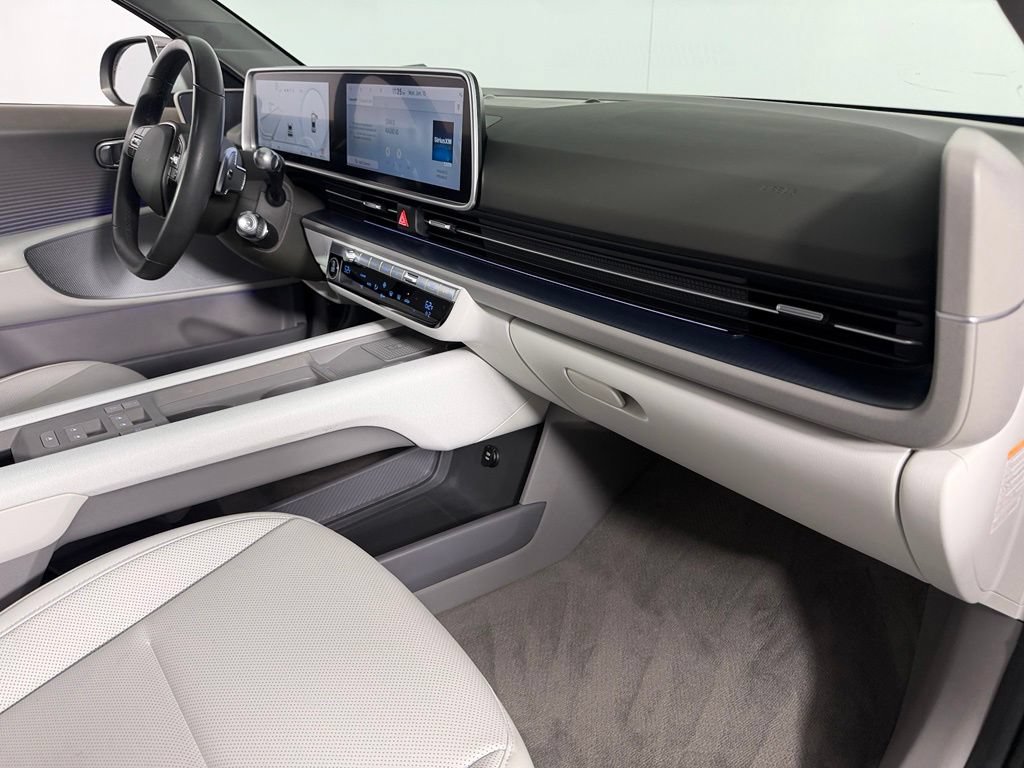 Used 2024 Hyundai Ioniq 6 SEL RWD image 32