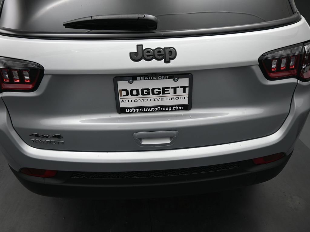 New 2026 Jeep Compass Latitude AWD/4WD image 12