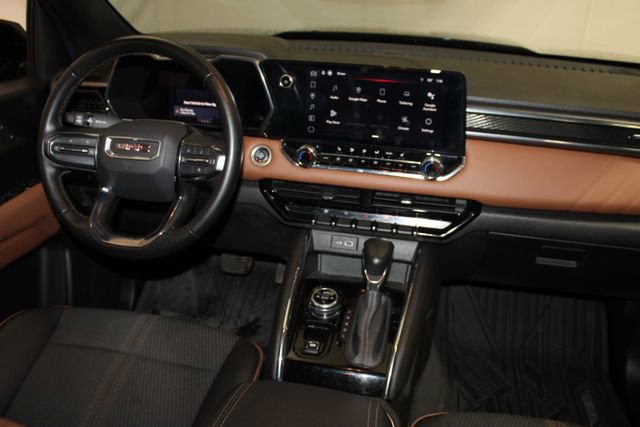 Used 2023 GMC Canyon AT4 w/ Technology Package AWD/4WD image 13