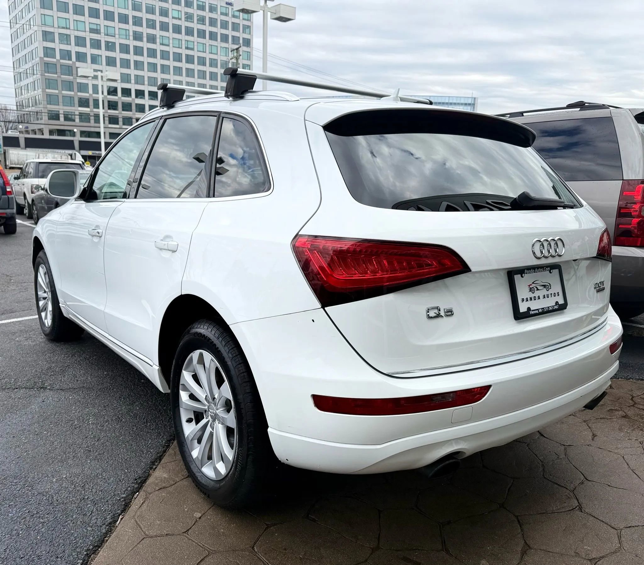 Used 2017 Audi Q5 2.0T Premium w/ Audi MMI Navigation Plus AWD/4WD image 5