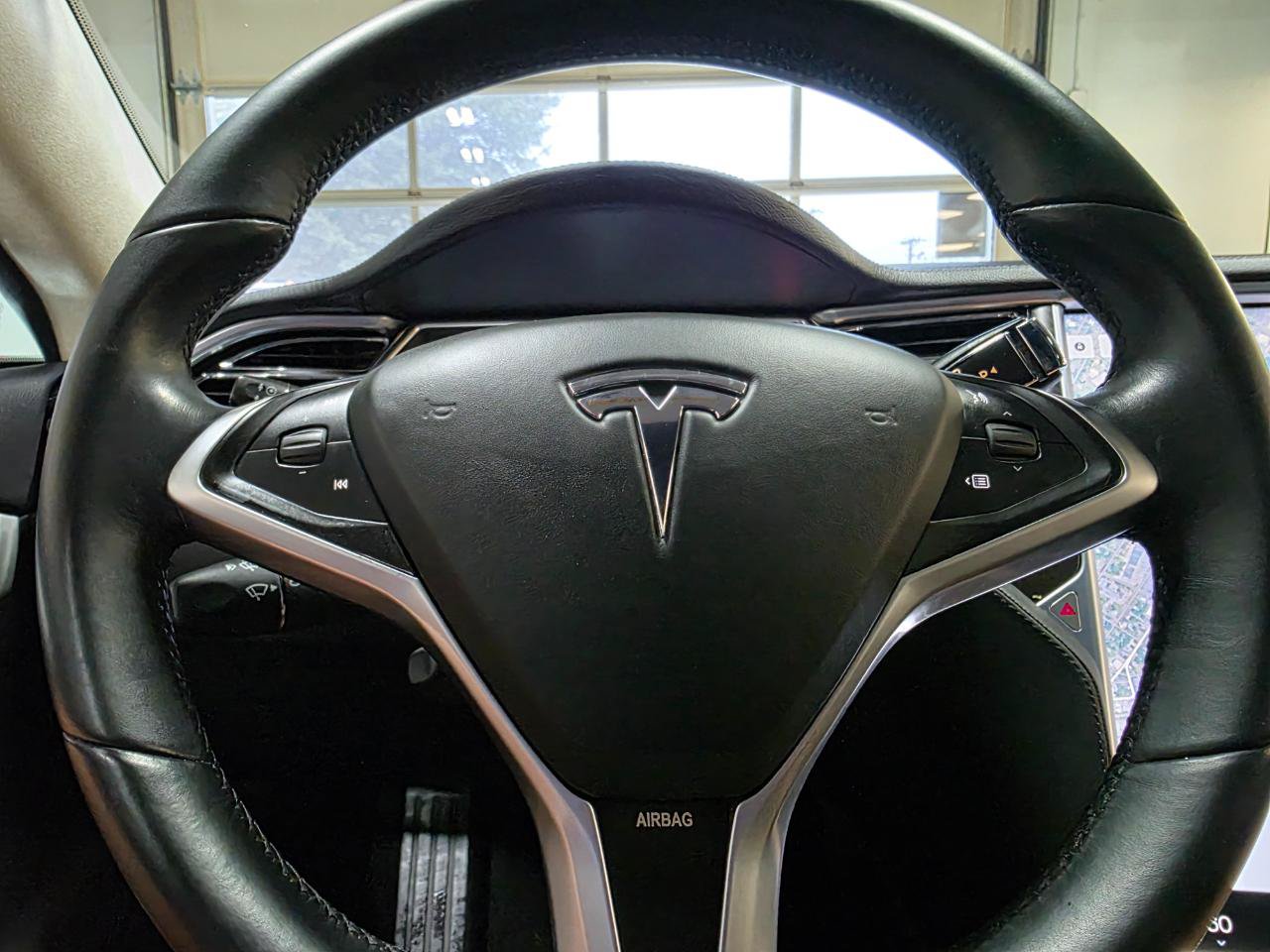 Used 2013 Tesla Model S Performance RWD image 29