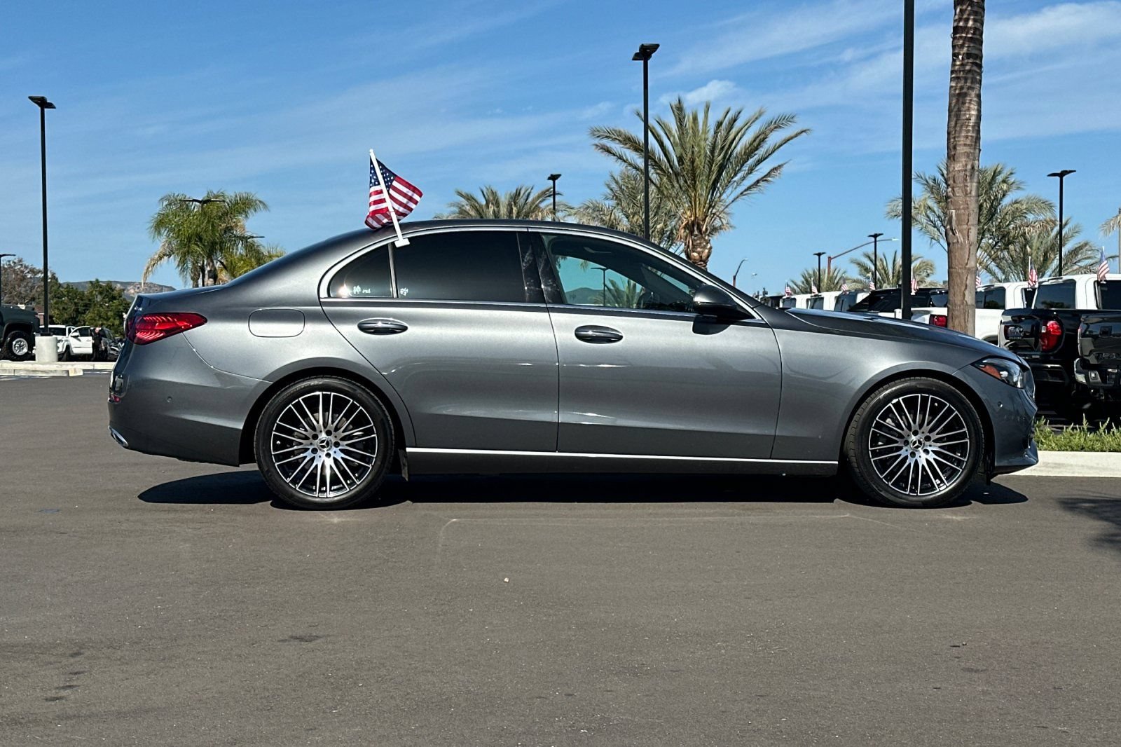 Used 2025 Mercedes-Benz C 300 4MATIC Sedan image 3