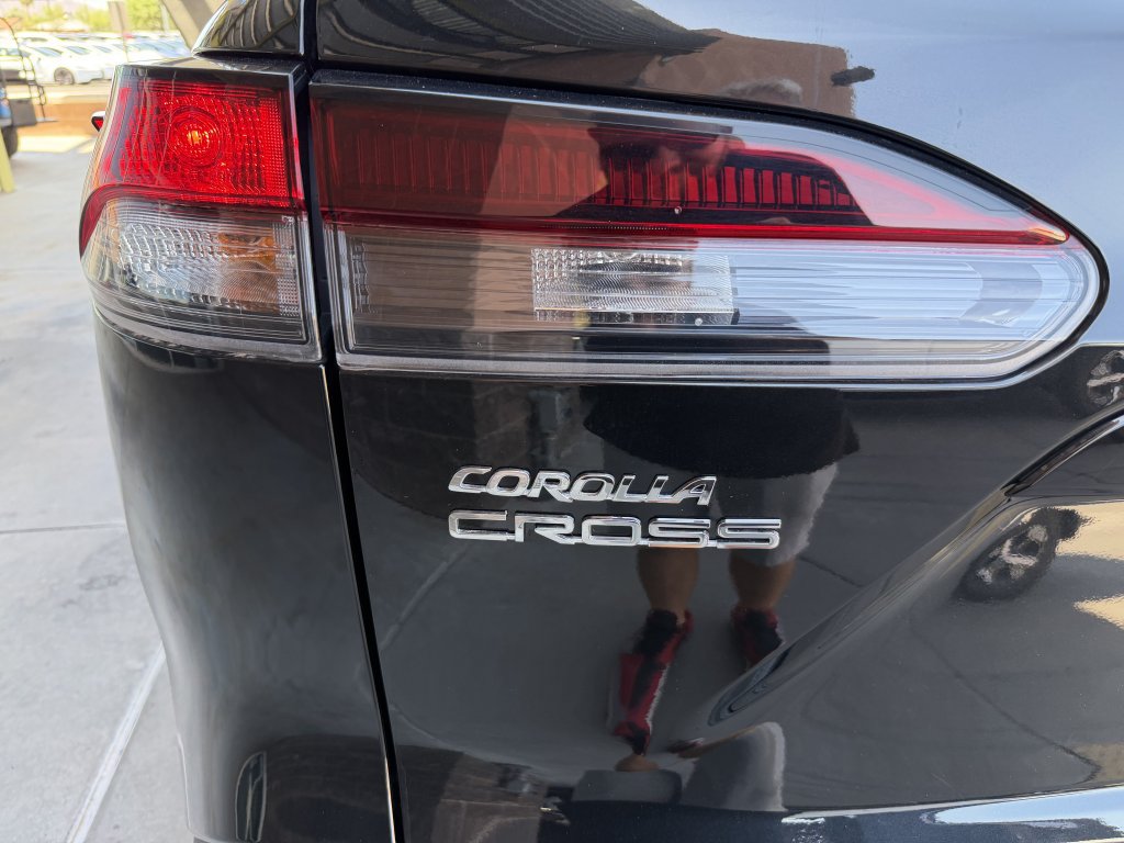 Used 2026 Toyota Corolla Cross LE FWD image 14