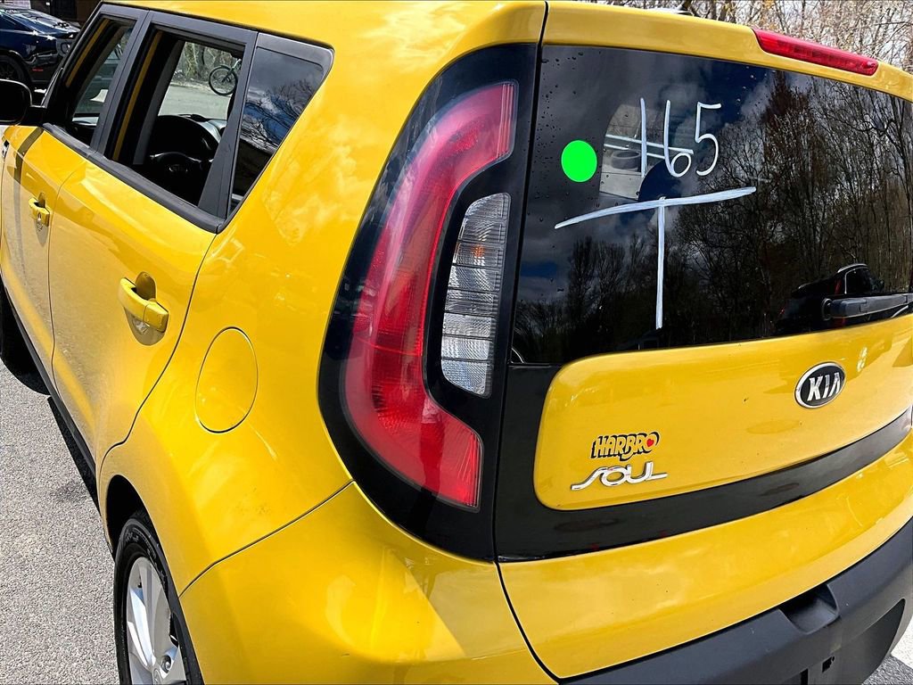 Used 2014 Kia Soul + FWD image 21