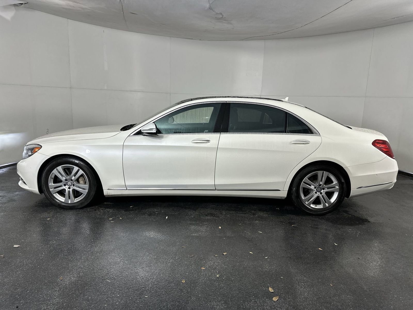 Used 2017 Mercedes-Benz S 550 Sedan image 5