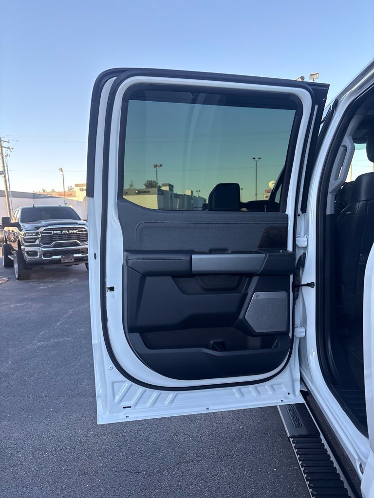 Used 2024 Ford F350 Lariat w/ Lariat Ultimate Package AWD/4WD image 23
