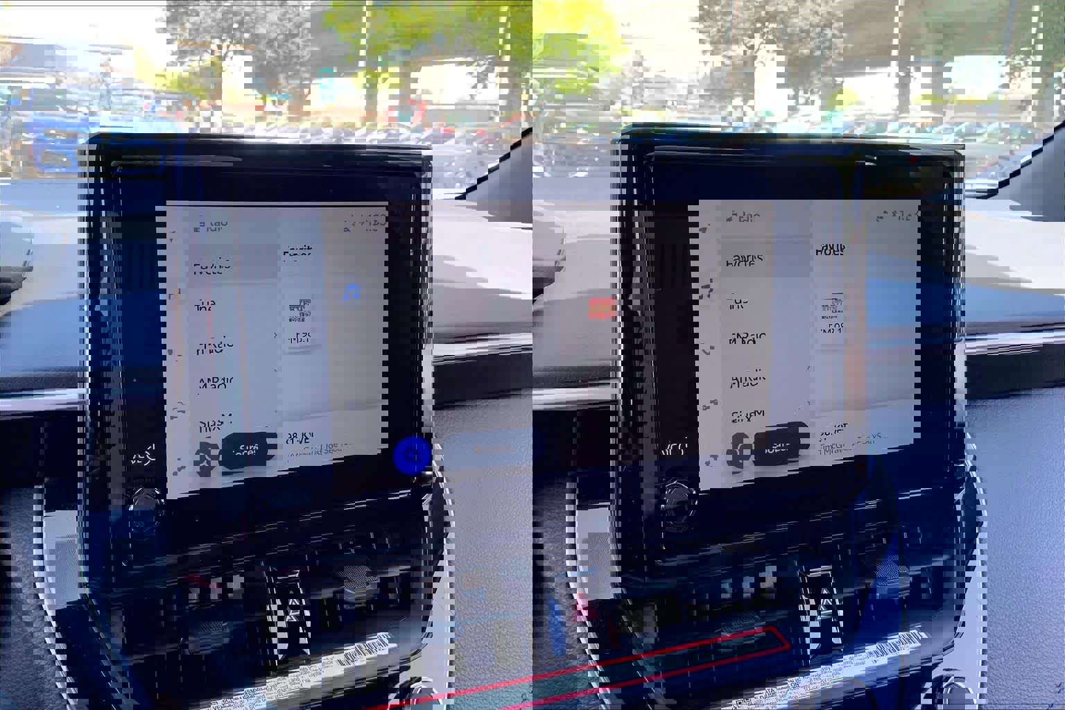 Used 2025 Toyota Corolla SE image 31