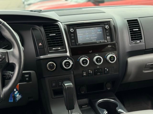 Used 2018 Toyota Sequoia Limited AWD/4WD image 25