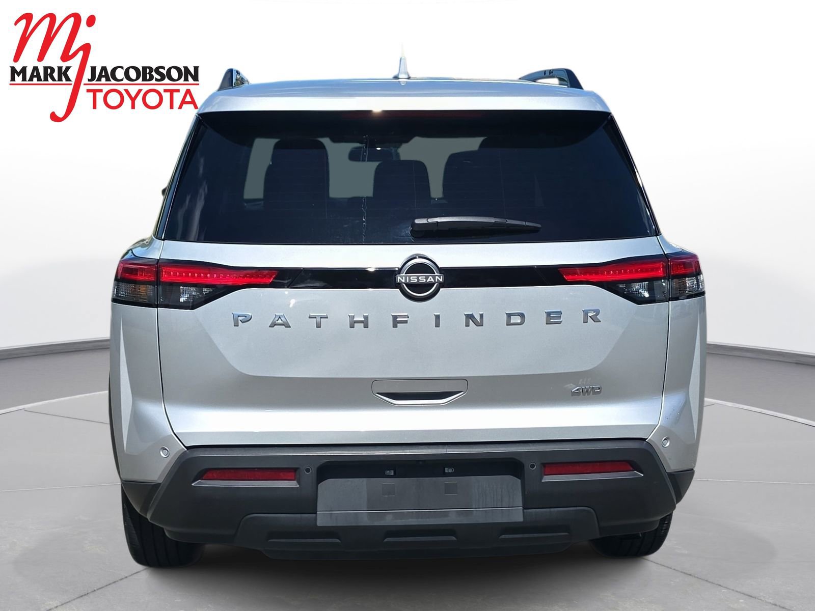 Used 2025 Nissan Pathfinder SV AWD/4WD image 6