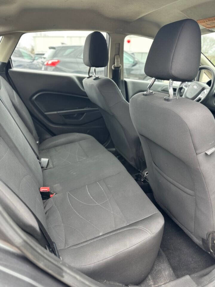 Used 2018 Ford Fiesta SE image 19