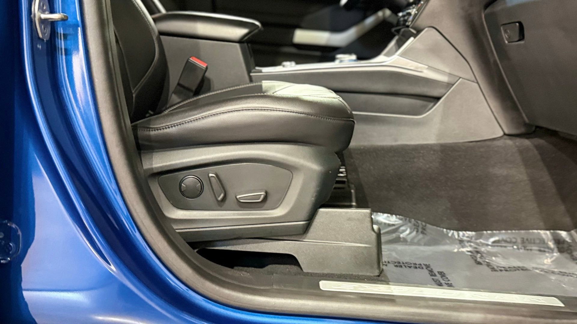 Used 2021 Ford Explorer Limited w/ Equipment Group 301A image 64