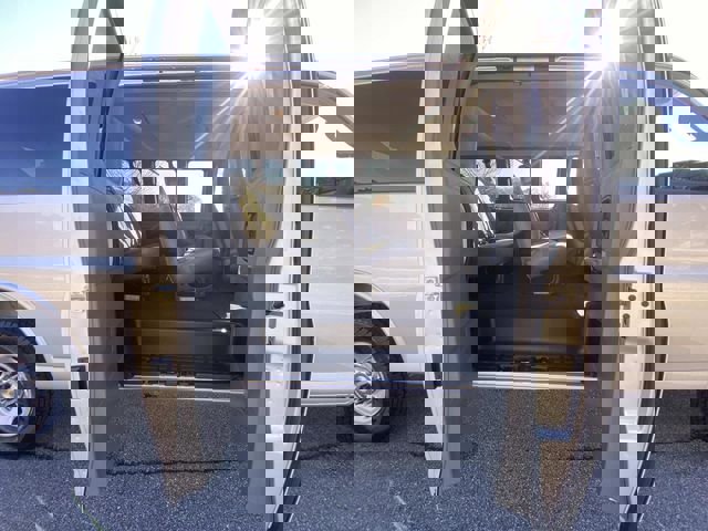 Used 2025 Chevrolet Express 3500 LT w/ LT Preferred Equipment Group image 15