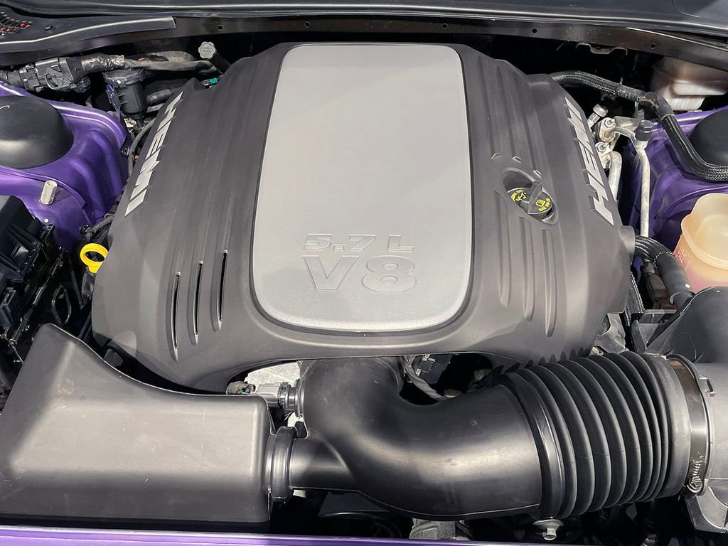 Used 2013 Dodge Challenger R/T image 28