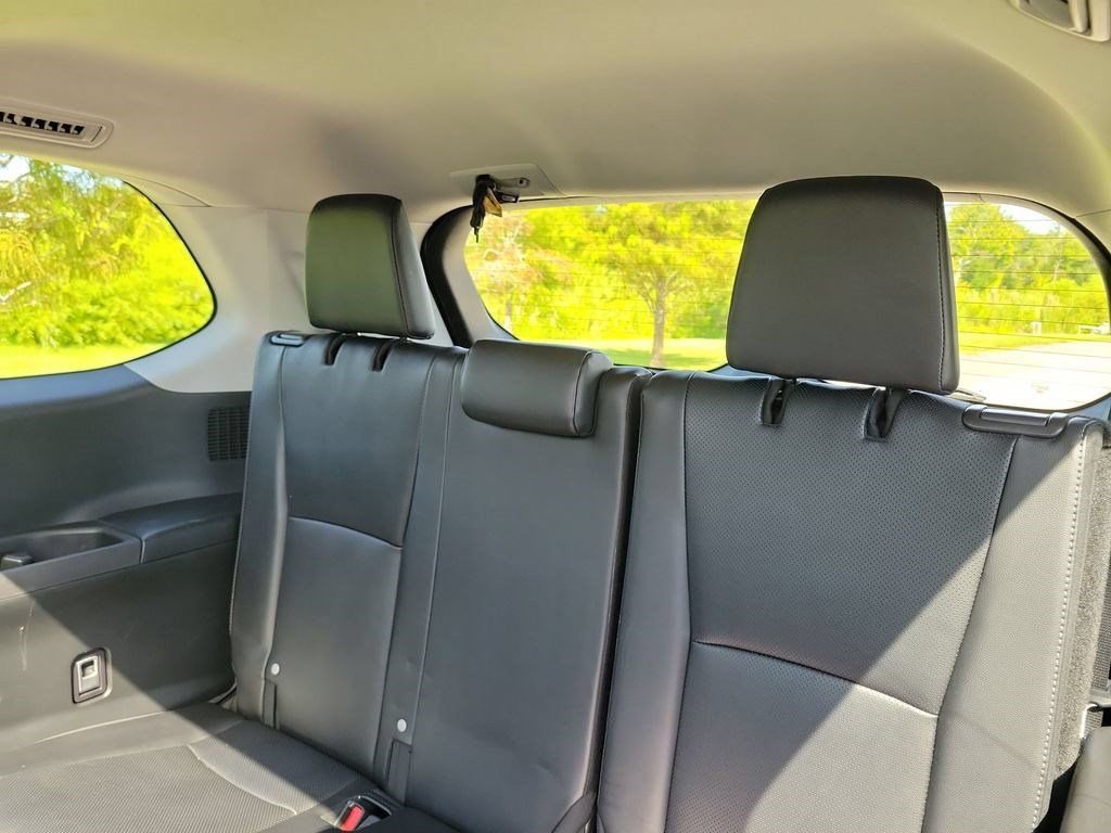 Certified 2024 Toyota Grand Highlander FWD image 23