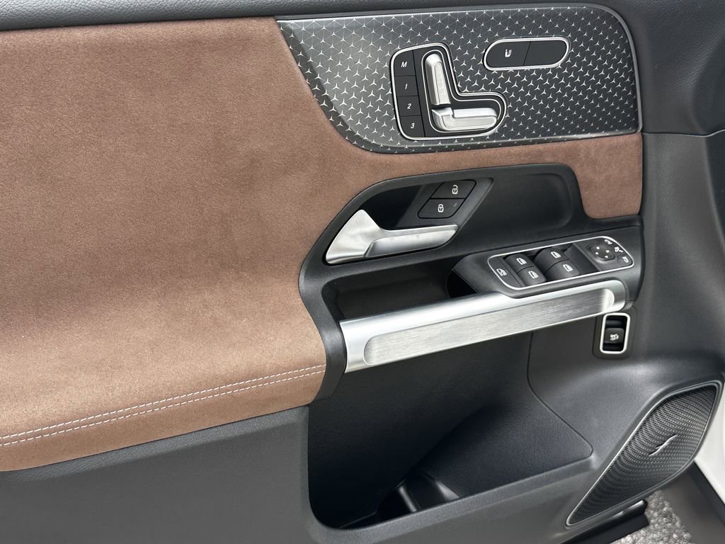 Certified 2025 Mercedes-Benz GLB 35 AMG 4MATIC image 11