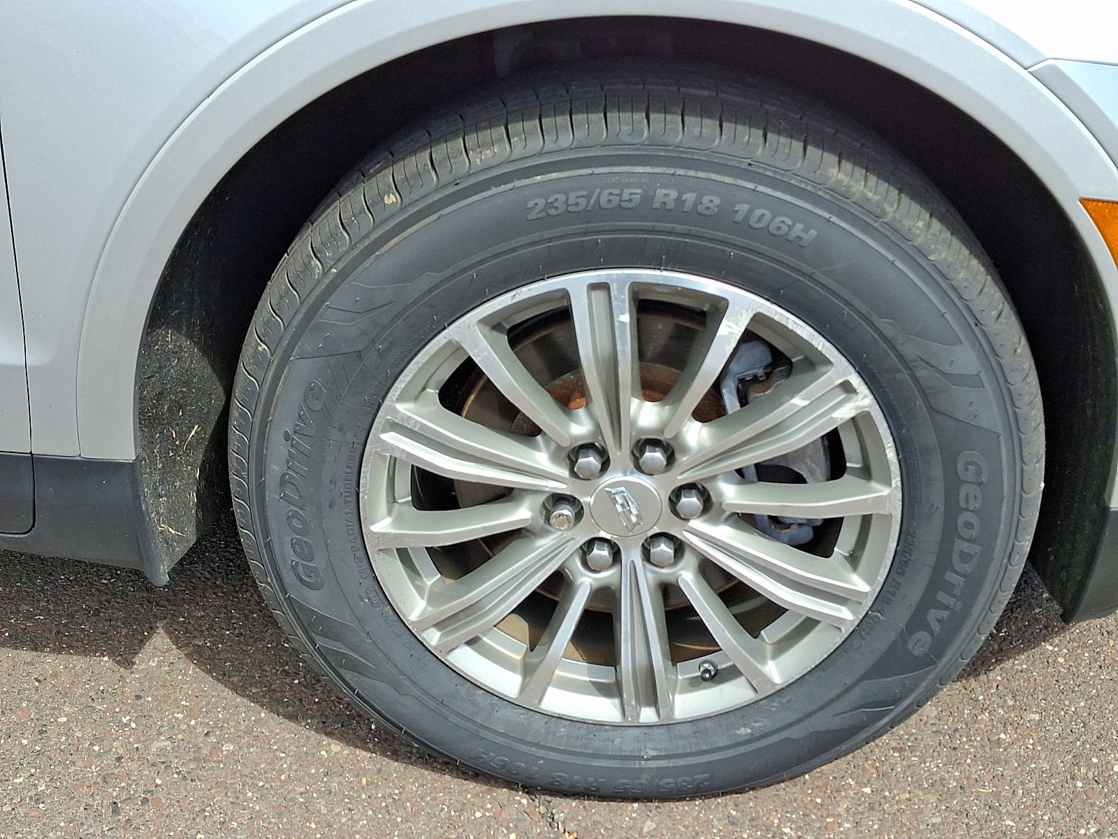 Used 2017 Cadillac XT5 Luxury w/ Driver Awareness Package image 8