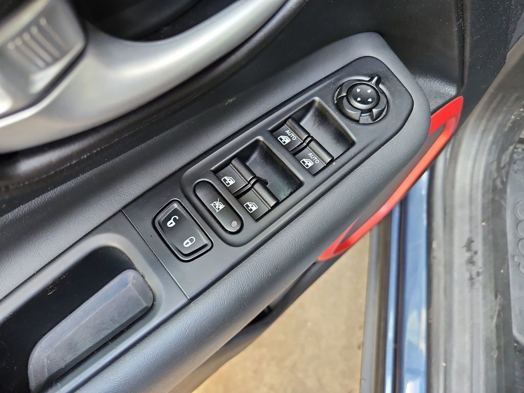 Used 2023 Jeep Renegade Trailhawk image 26