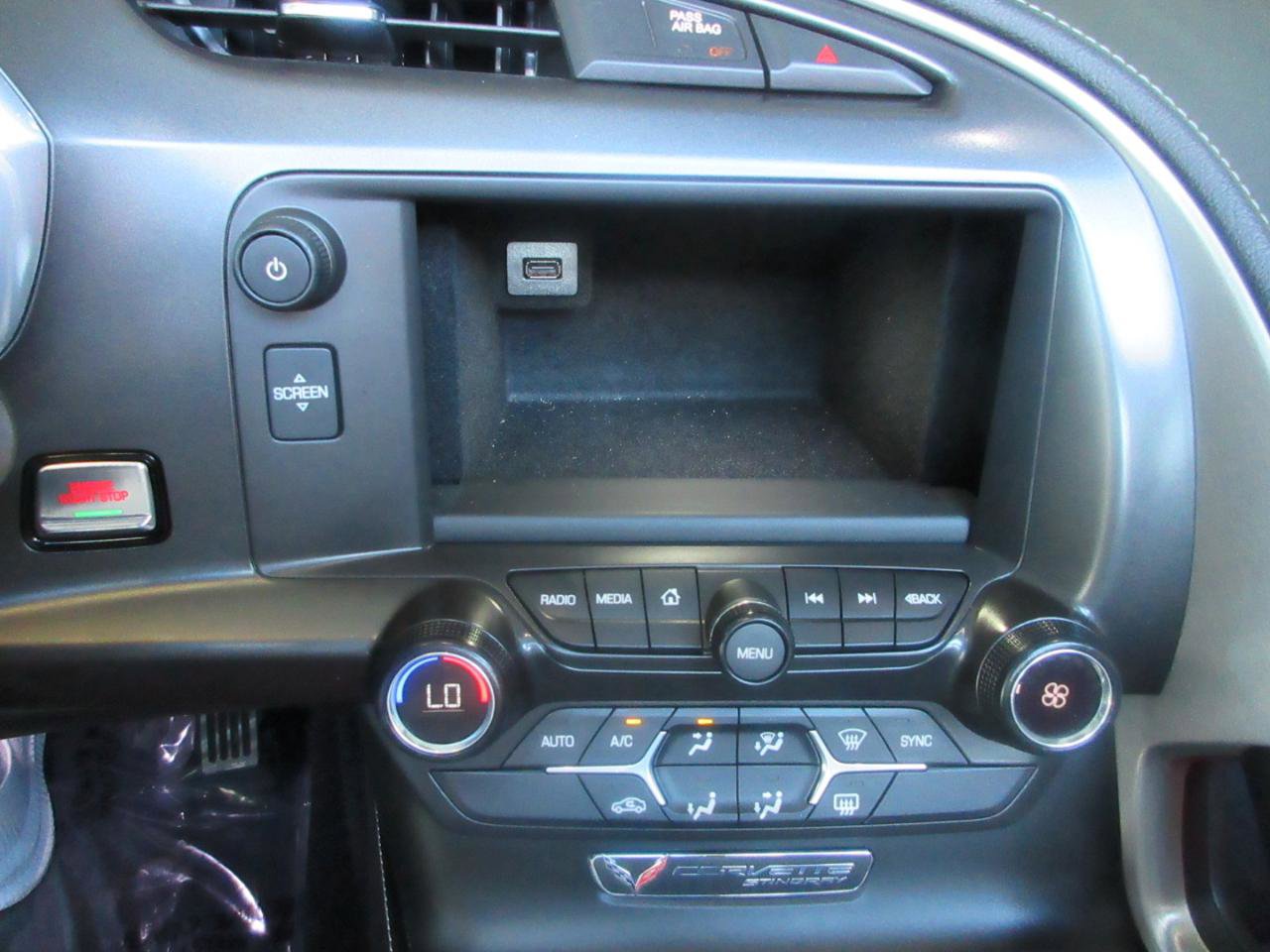 Used 2017 Chevrolet Corvette Stingray Coupe w/ Carbon Flash Badge Package image 55