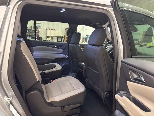 Used 2026 Chevrolet Traverse LT w/ Driver Confidence Package FWD image 14
