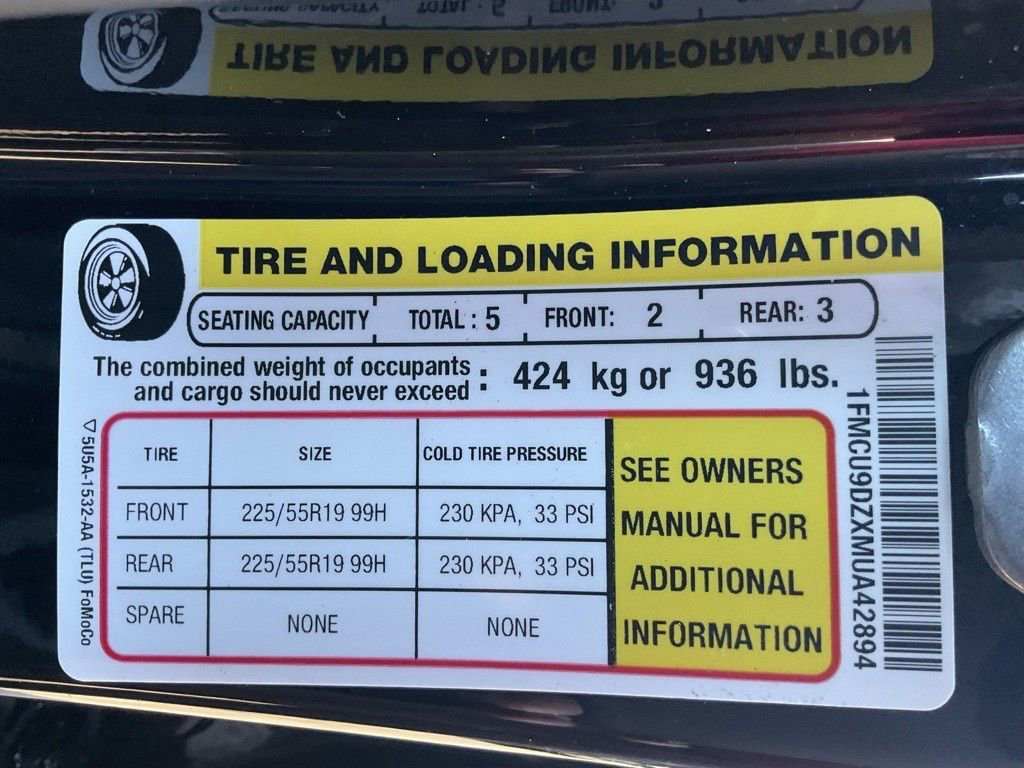 Used 2021 Ford Escape Titanium image 23