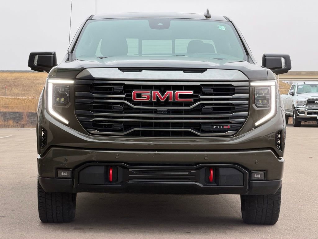 Used 2024 GMC Sierra 1500 AT4 w/ Technology Package image 5