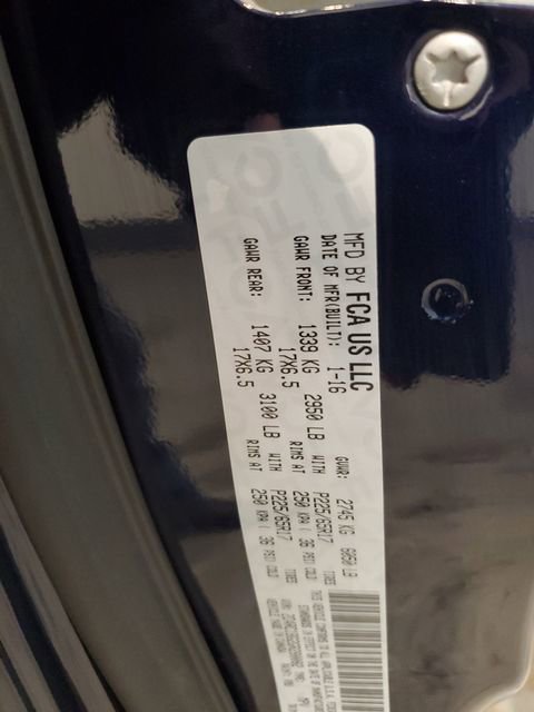 Used 2016 Chrysler Town & Country Touring image 33