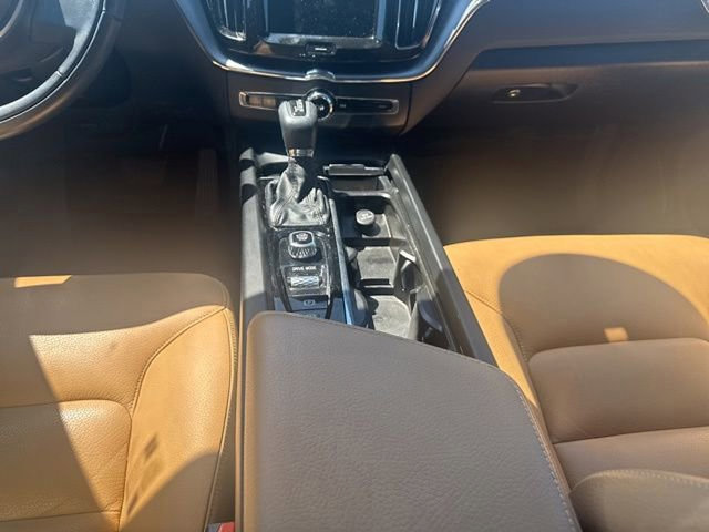 Used 2019 Volvo XC60 T6 Momentum w/ Protection Package AWD/4WD image 21